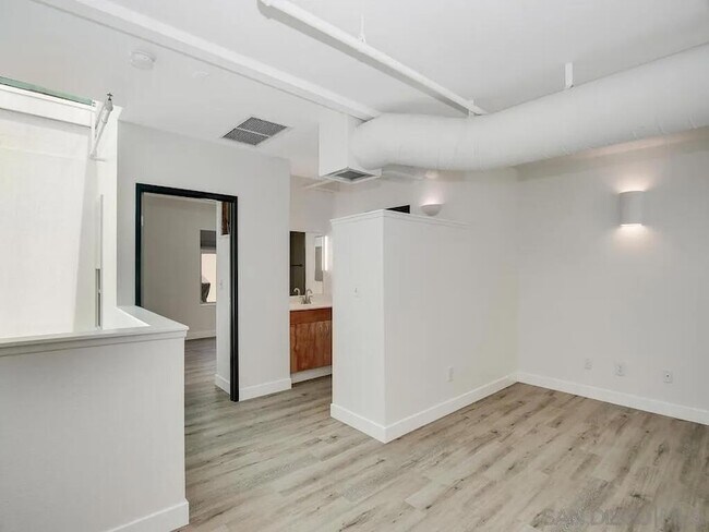 Building Photo - 4134 Adams Ave
