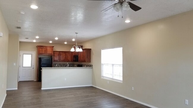 Building Photo - OPEN FLOOR PLAN ON HOME ONLY 1 YEAR OLD