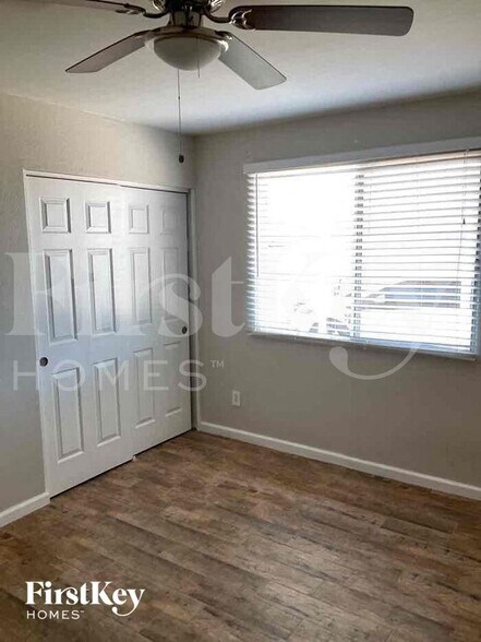 Building Photo - 3839 W Lupine Ave