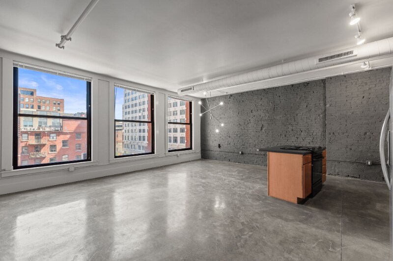 Building Photo - 1006 Olive St