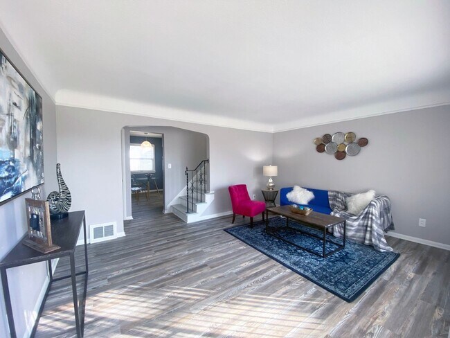 Building Photo - Completely Renovated 3 Bed - 1 Bath Bungalow for Rent in Garfield Heights!