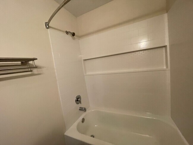 Building Photo - Freshly Renovated 1 bedroom convenient to 40, lovely wooded setting