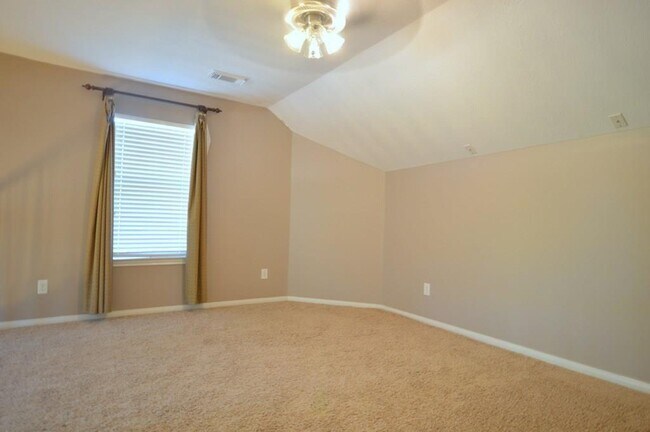 Building Photo - 15603 Tarpon Springs Ct