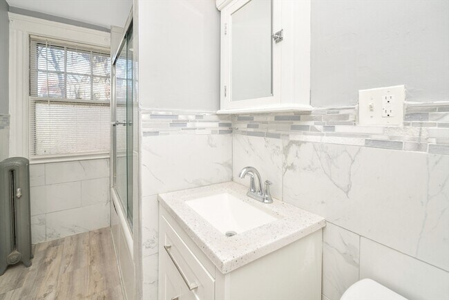 Building Photo - 146 Homestead St