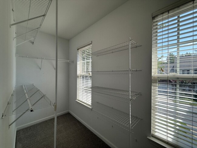 Building Photo - 1148 Academic Dr