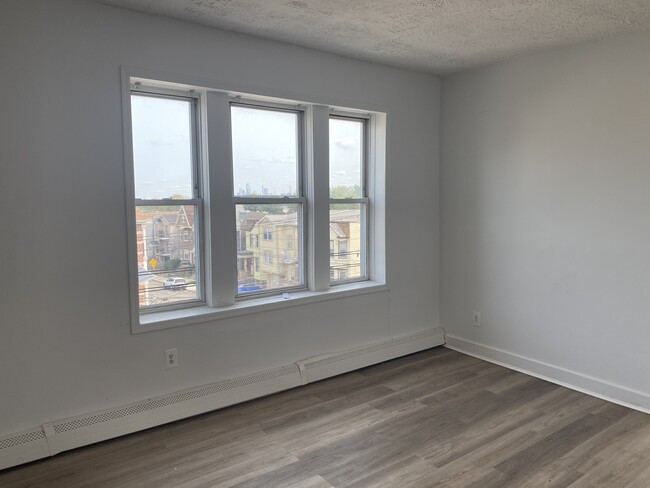 Building Photo - 93 Fairview Ave