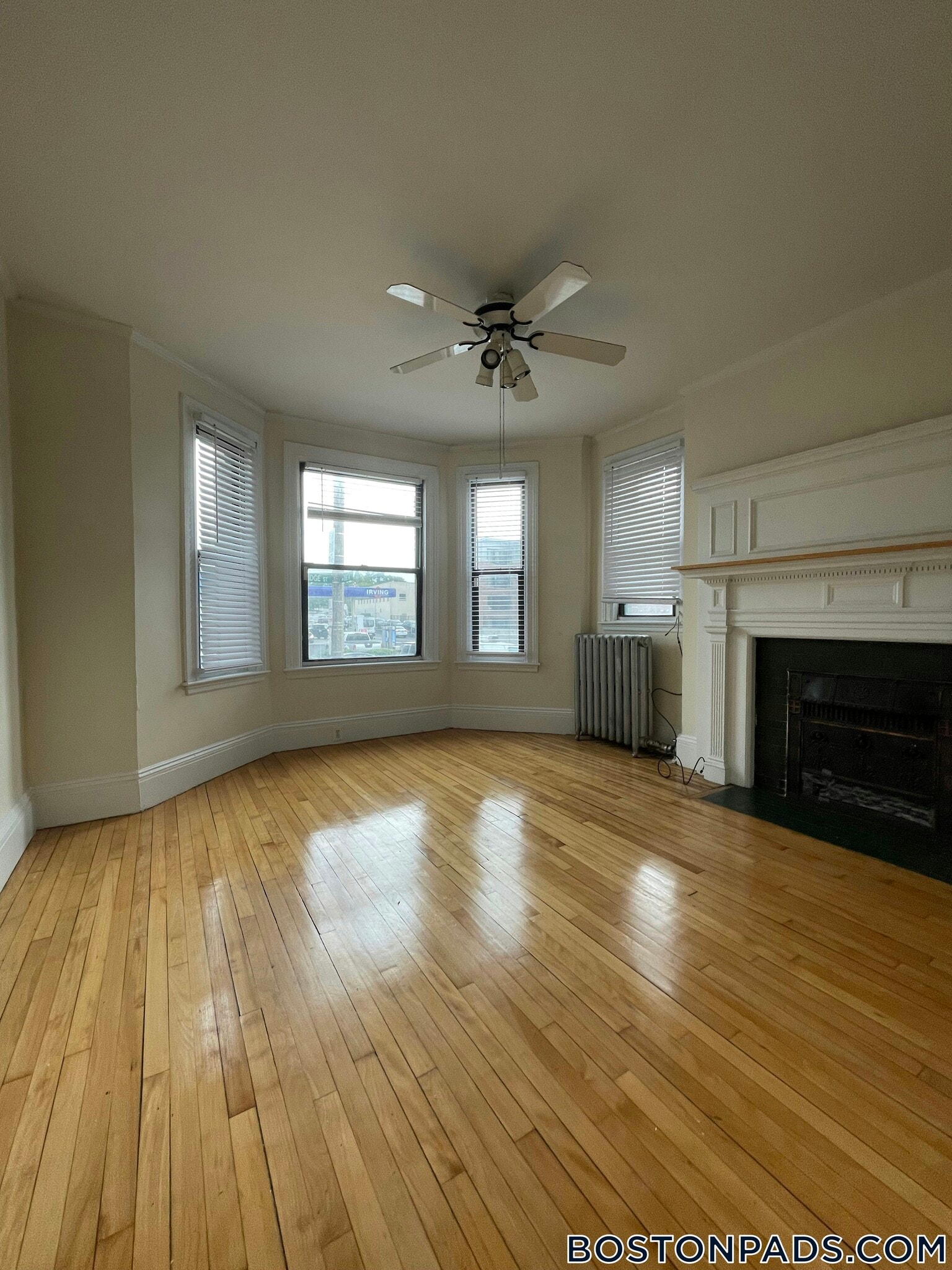 Building Photo - 441 Cambridge St