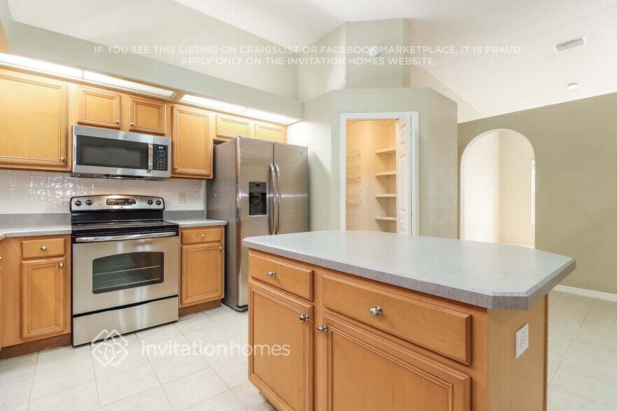 Building Photo - 19519 French Lace Dr