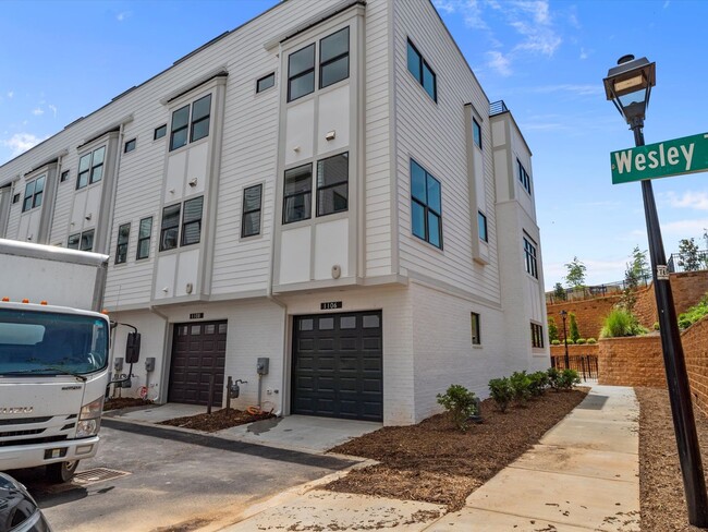 Building Photo - Townhome in West End with Rooftop Terrace ...