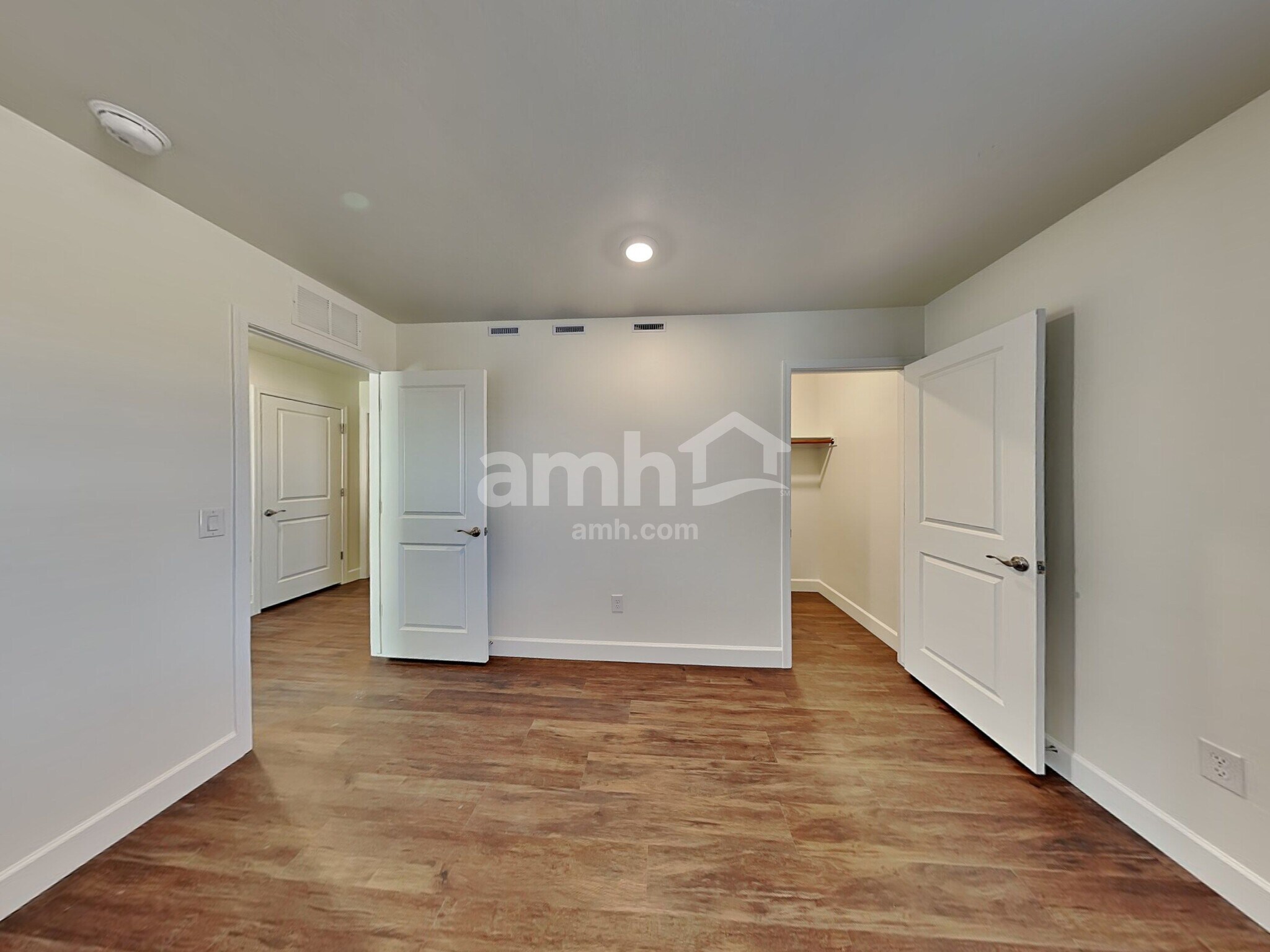 Building Photo - 7495 S Via Bombachas