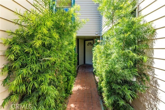 Building Photo - 1445 Prefumo Canyon Rd