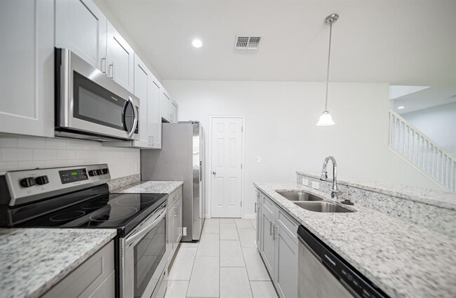 Building Photo - 900 Lakefront Village Dr