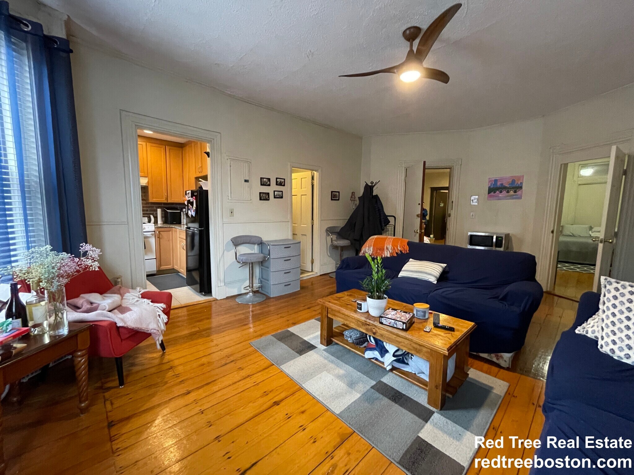 Building Photo - 916 Beacon St