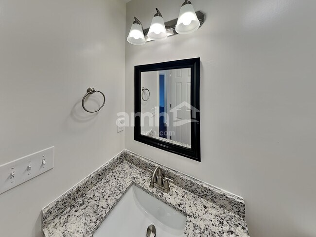 Building Photo - 3058 Romain Trail