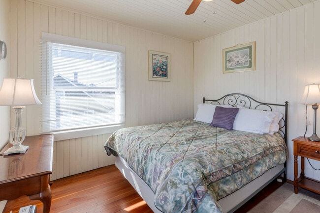 Building Photo - 640 S Columbia St