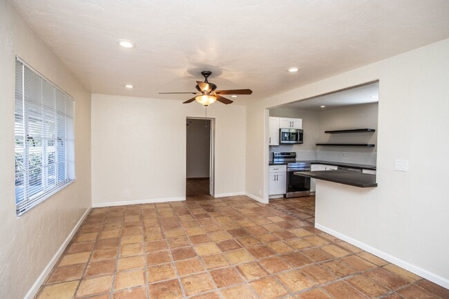 Building Photo - 3Br in historic disctric, 32nd St/Ind. Sch...