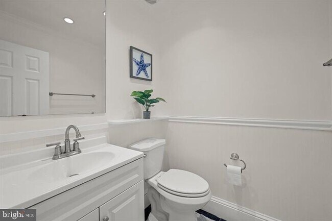 Building Photo - 10600 Vantage Ct