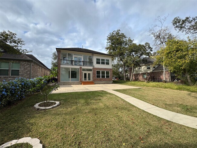 Building Photo - 107 Island Blvd