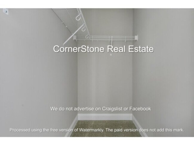 Building Photo - 2854 Little Dr