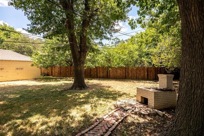 Building Photo - 3605 Park Ridge Blvd