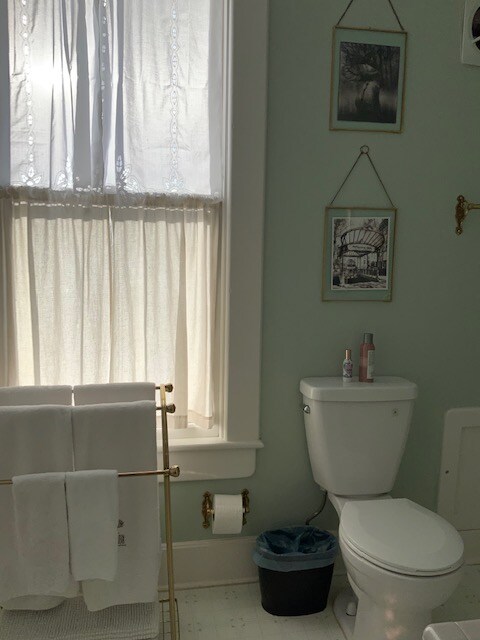 Building Photo - 819 Hackberry St