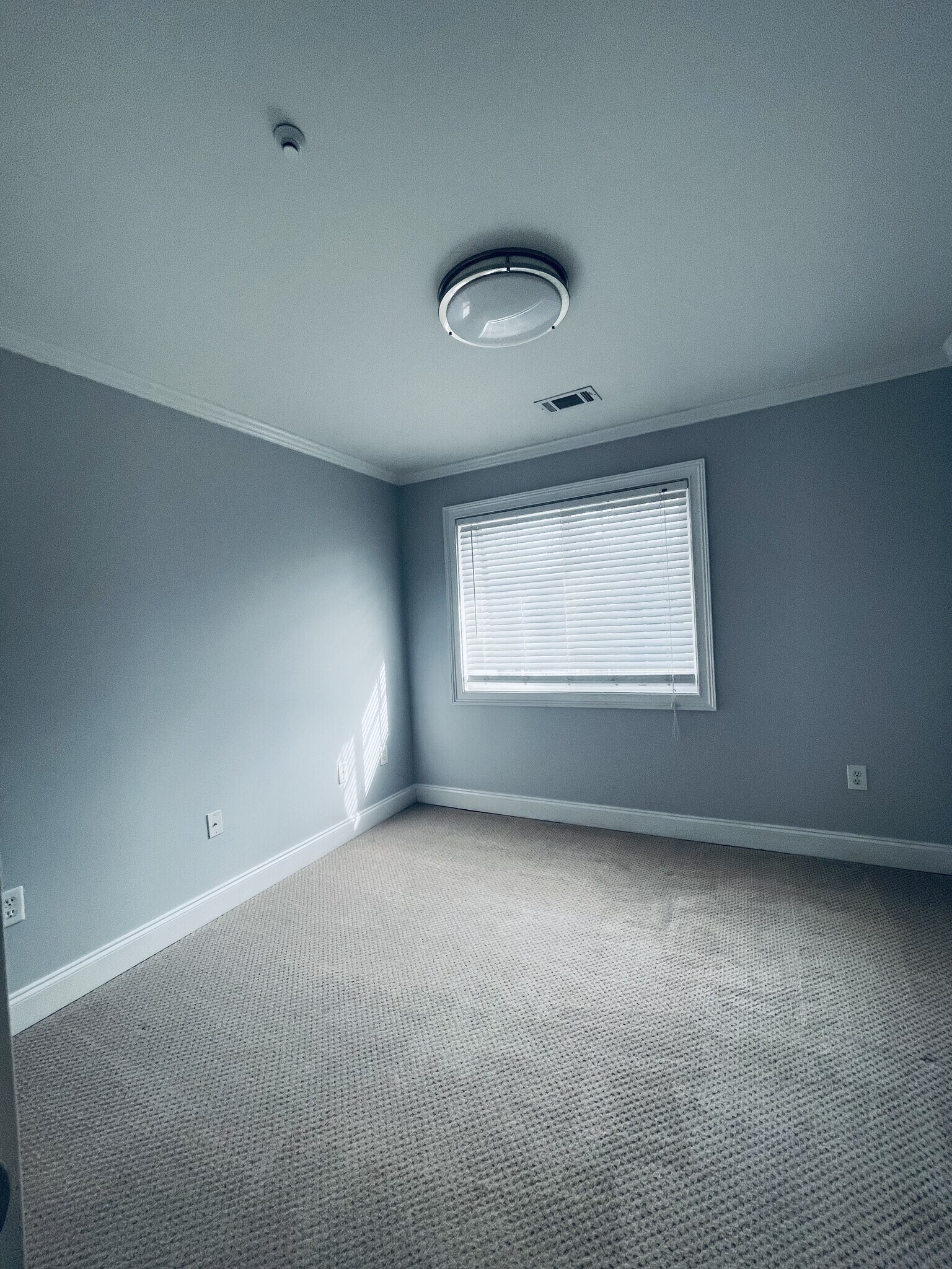 Building Photo - 114 Rondak Cir SE