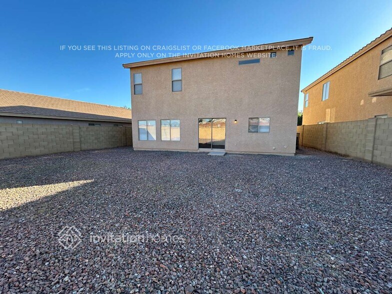 Building Photo - 11714 W Flanagan St