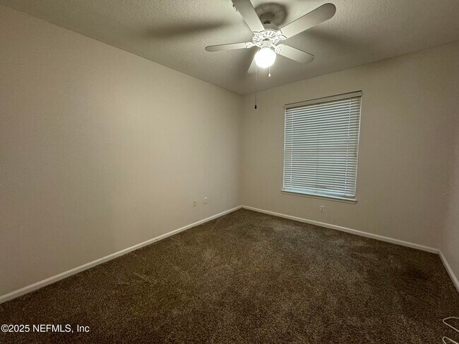 Building Photo - 10550 Baymeadows Rd