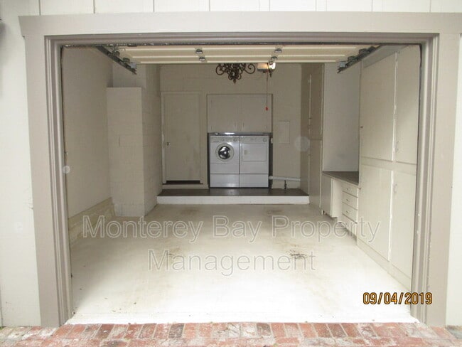 Building Photo - 3 Guadalupe St