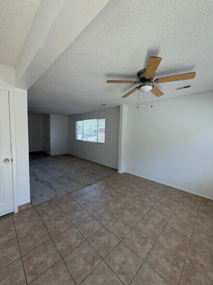 Building Photo - 7851 S Chadbourne Dr