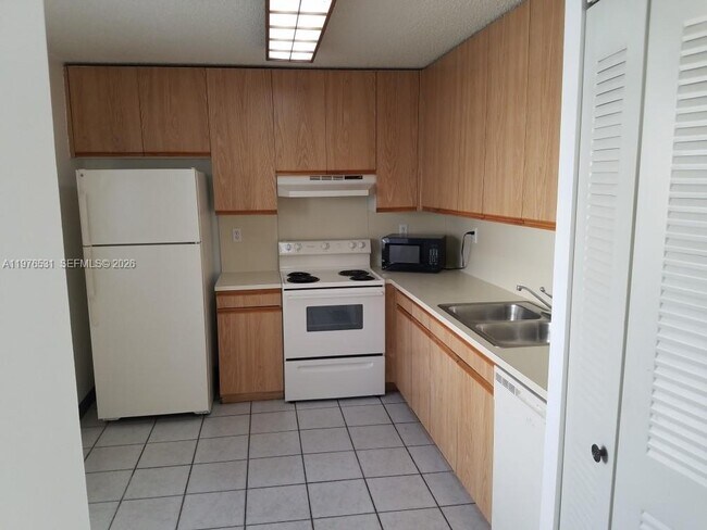 Building Photo - 13749 SW 147th Cir Ln