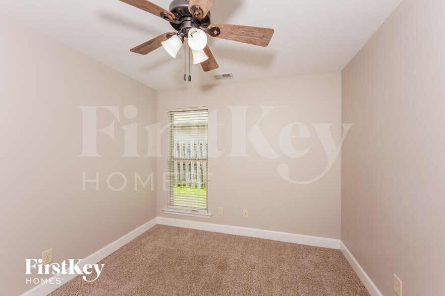 Building Photo - 1114 Emerald Ridge Dr