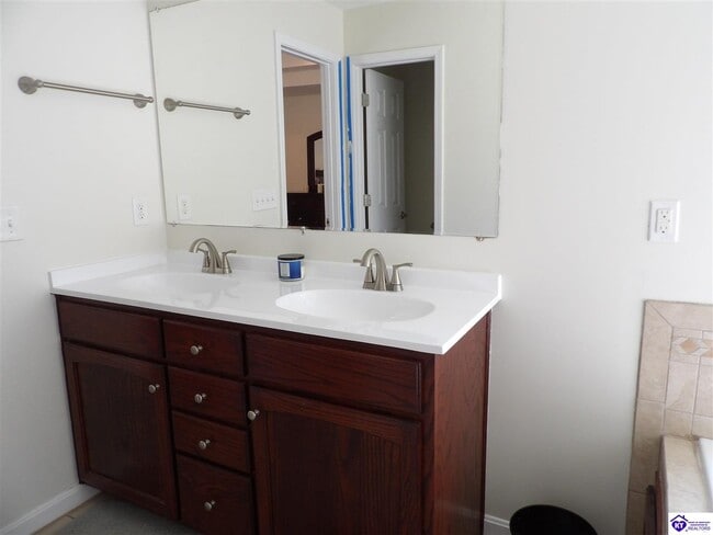 Building Photo - 506 St Andrews Dr