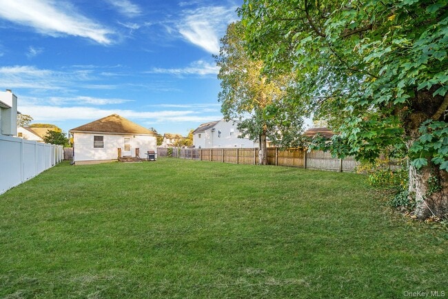 Building Photo - 110 2nd Ave