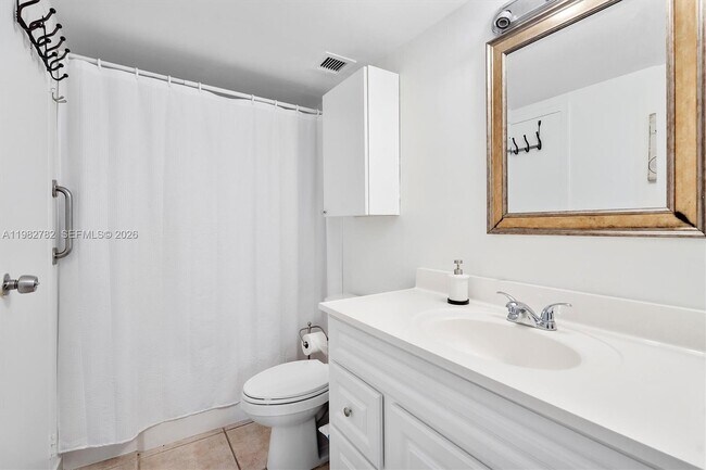 Building Photo - 13499 Biscayne Blvd