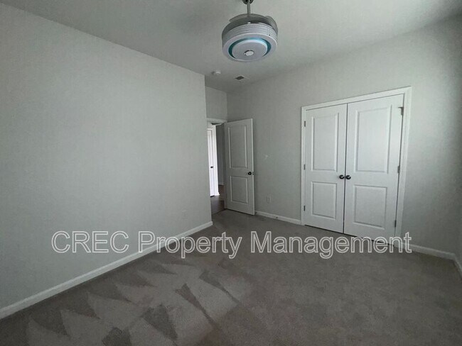 Building Photo - 130 Lucky Day Dr