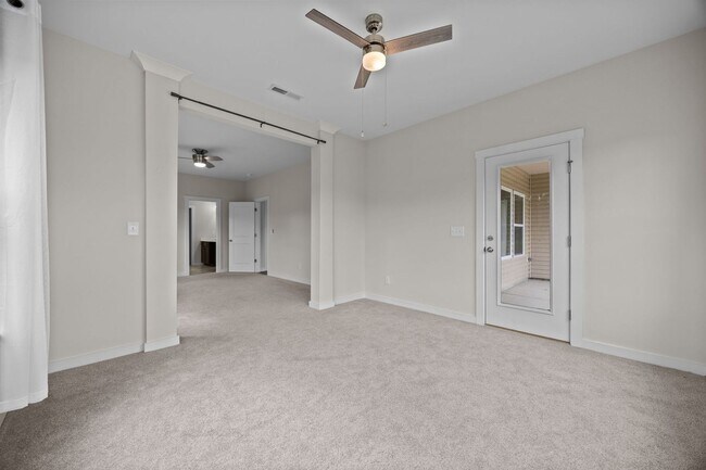 Building Photo - 217 Walker Grv Ln