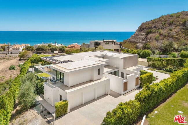 Building Photo - 23919 Malibu Rd