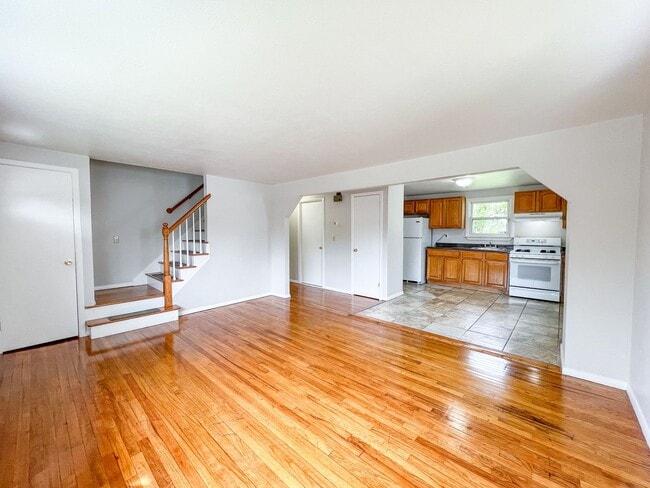 Building Photo - Single Family House in the North End of Hartford
