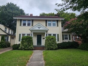 Building Photo - LARCHMONT