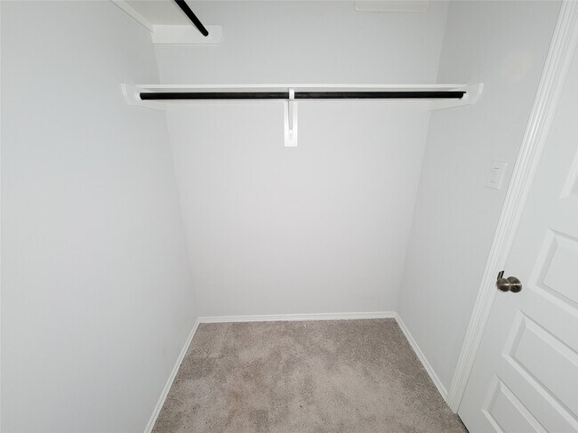 Building Photo - 23330 Kinsfolk Dr