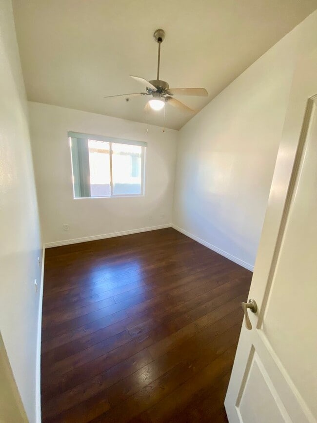 Building Photo - Spacious 4 Bed, 3 Bath Townhouse in Torrance $3,850