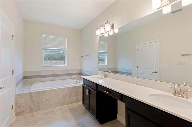 Building Photo - 11055 Sweetgum Woods Dr