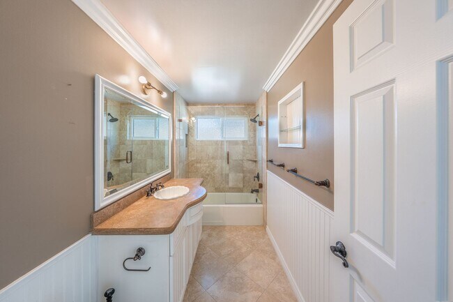 Building Photo - Serene Single-Level Living in Mission Hills Ranch