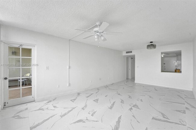 Building Photo - 1351 NE Miami Gardens Dr