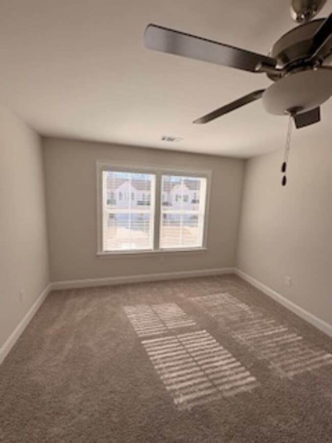 Building Photo - 117 Alva Ct