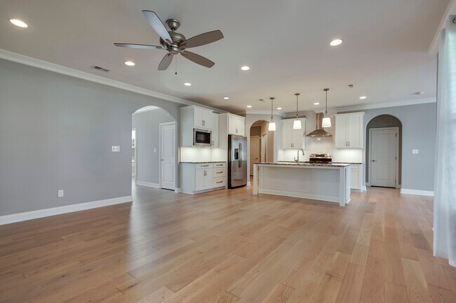 Building Photo - 122 Pocola Way