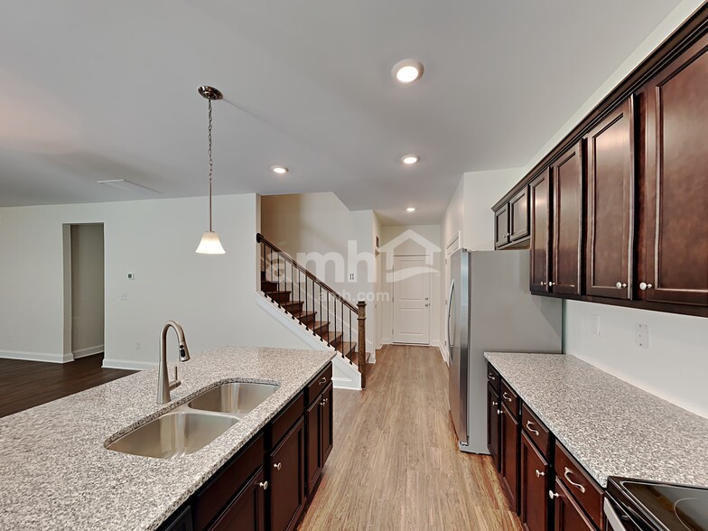 Building Photo - 1130 Bethany Dallas Dr