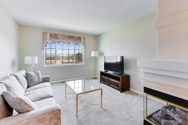 Building Photo - 3357 Ravinia Cir