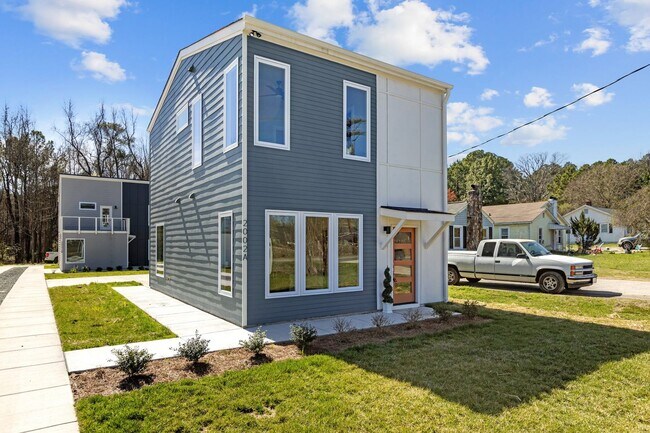 Building Photo - New Construction near Downtown Durham, Pet...
